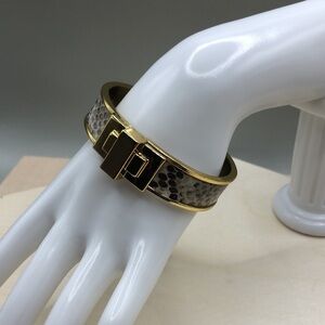 Bcbgmaxazria gold tone snakeskin texture inlay bangle clamp bracelet-trendy